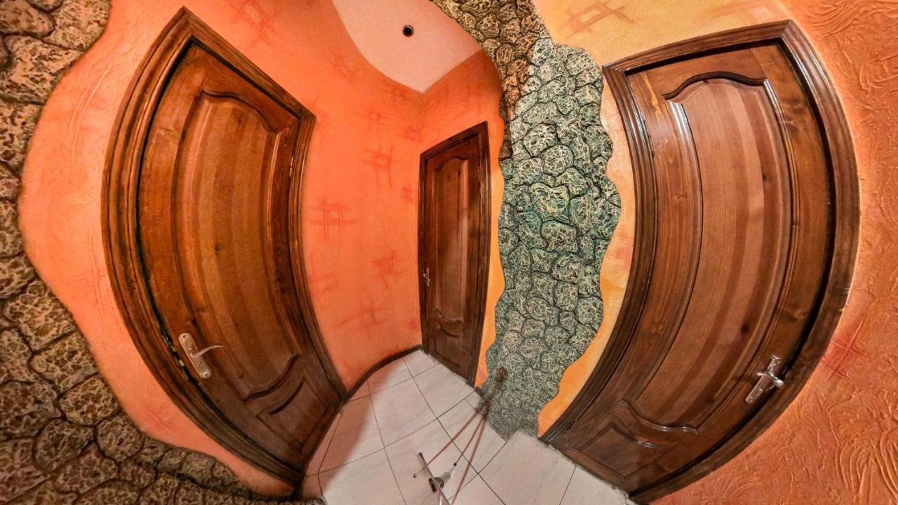 La Vitalie Guest House Chisinau Exterior photo